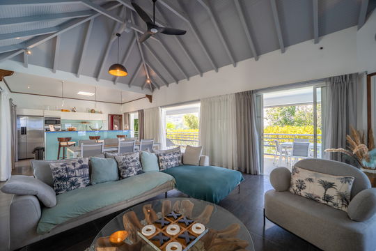 VILLA PLEASURE LIVING AREA 3