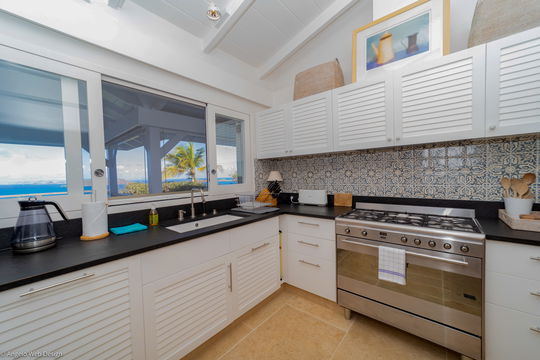 VILLA MARY KITCHEN & DINING AREA 8