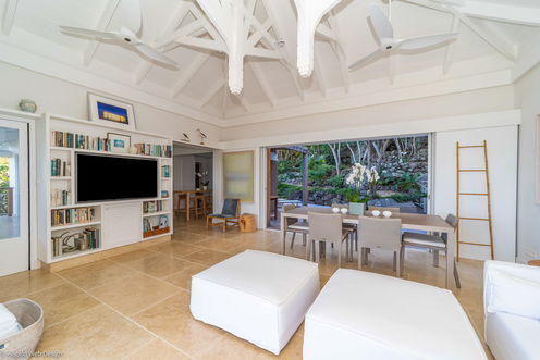 VILLA MARY LIVING AREA 3