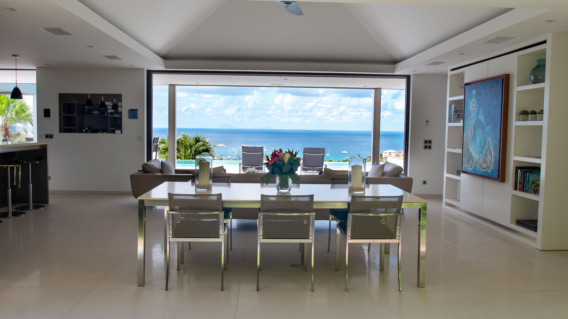 KITCHEN & DINING AREA