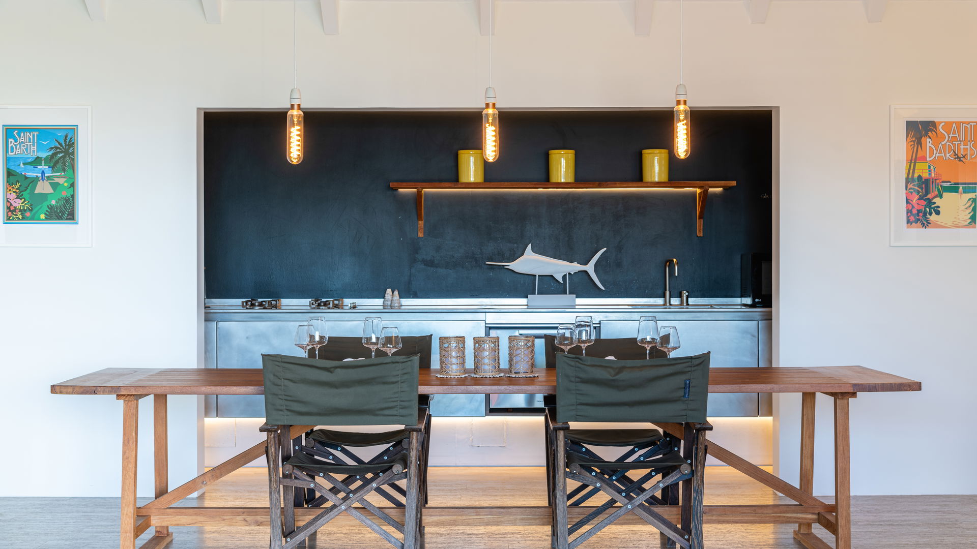 KITCHEN & DINING AREA