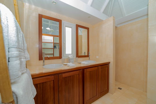 VILLA MADEMOISELLE BEDROOM1 7