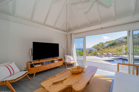 VILLA MADEMOISELLE LIVING AREA 3