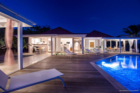 VILLA NOCEAN BY NIGHT 3