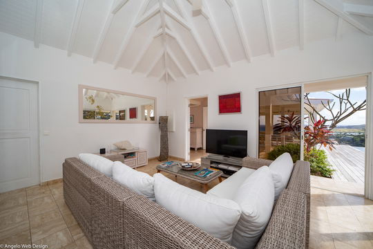 VILLA NOCEAN LIVING AREA 4