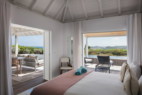 VILLA ALPHANE BEDROOM 1