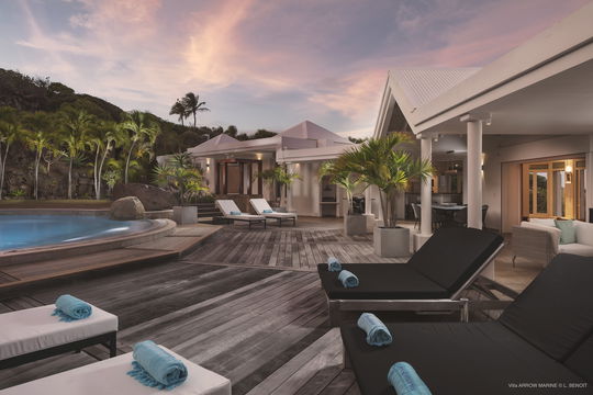 VILLA ARROW MARINE BY NIGHT 2