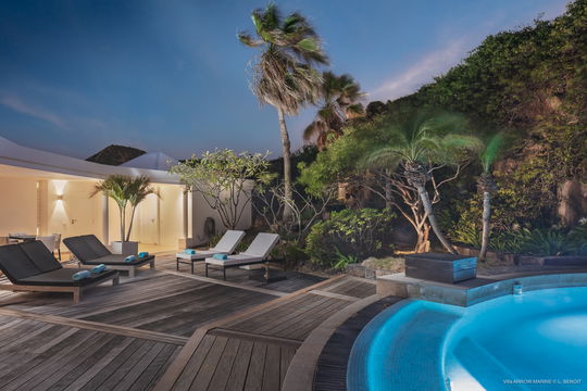 VILLA ARROW MARINE BY NIGHT 4