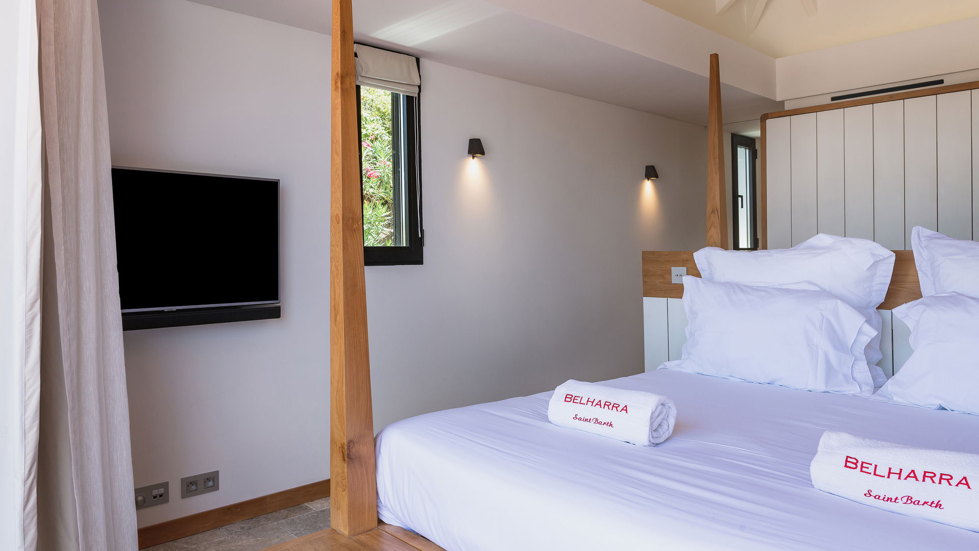 BEDROOM 1