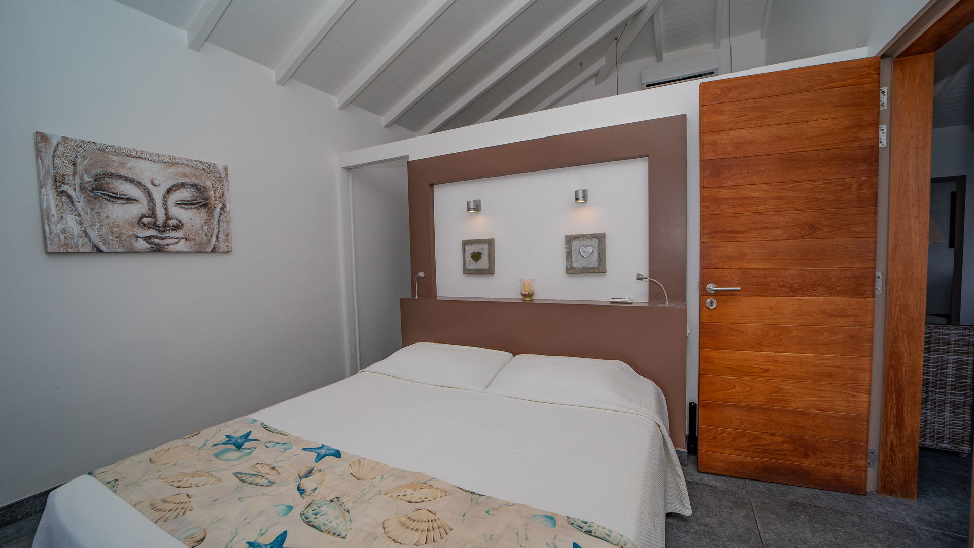 BEDROOM 1