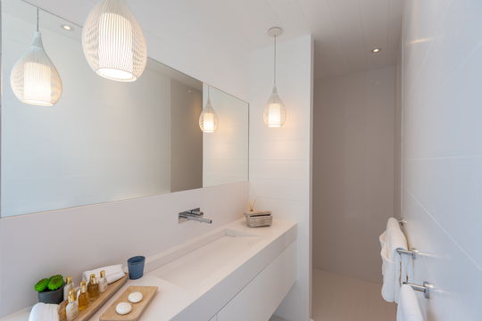 VILLA KING GUSTAF BEDROOM1 5