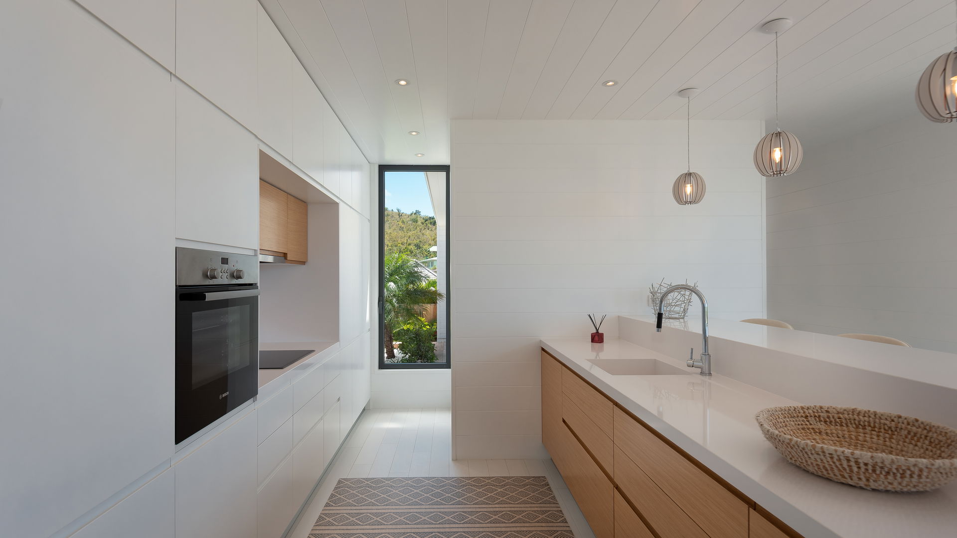 KITCHEN & DINING AREA