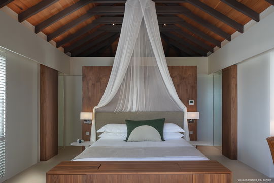 VILLA LES PALMES BEDROOM1 1
