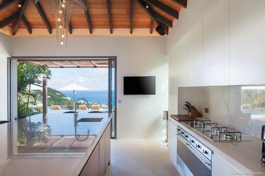 VILLA LES PALMES KITCHEN & DINING AREA 4