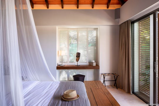 VILLA LES ROCHES BEDROOM1 2