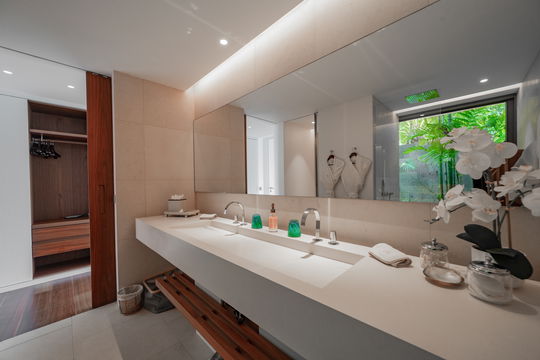 VILLA LES ROCHES BEDROOM3 6