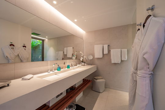 VILLA LES ROCHES BEDROOM3 7