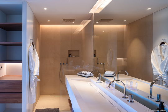 VILLA LES ROCHES BEDROOM4 3