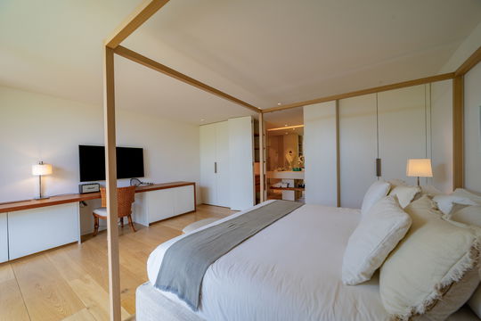 VILLA LES ROCHES BEDROOM4 5