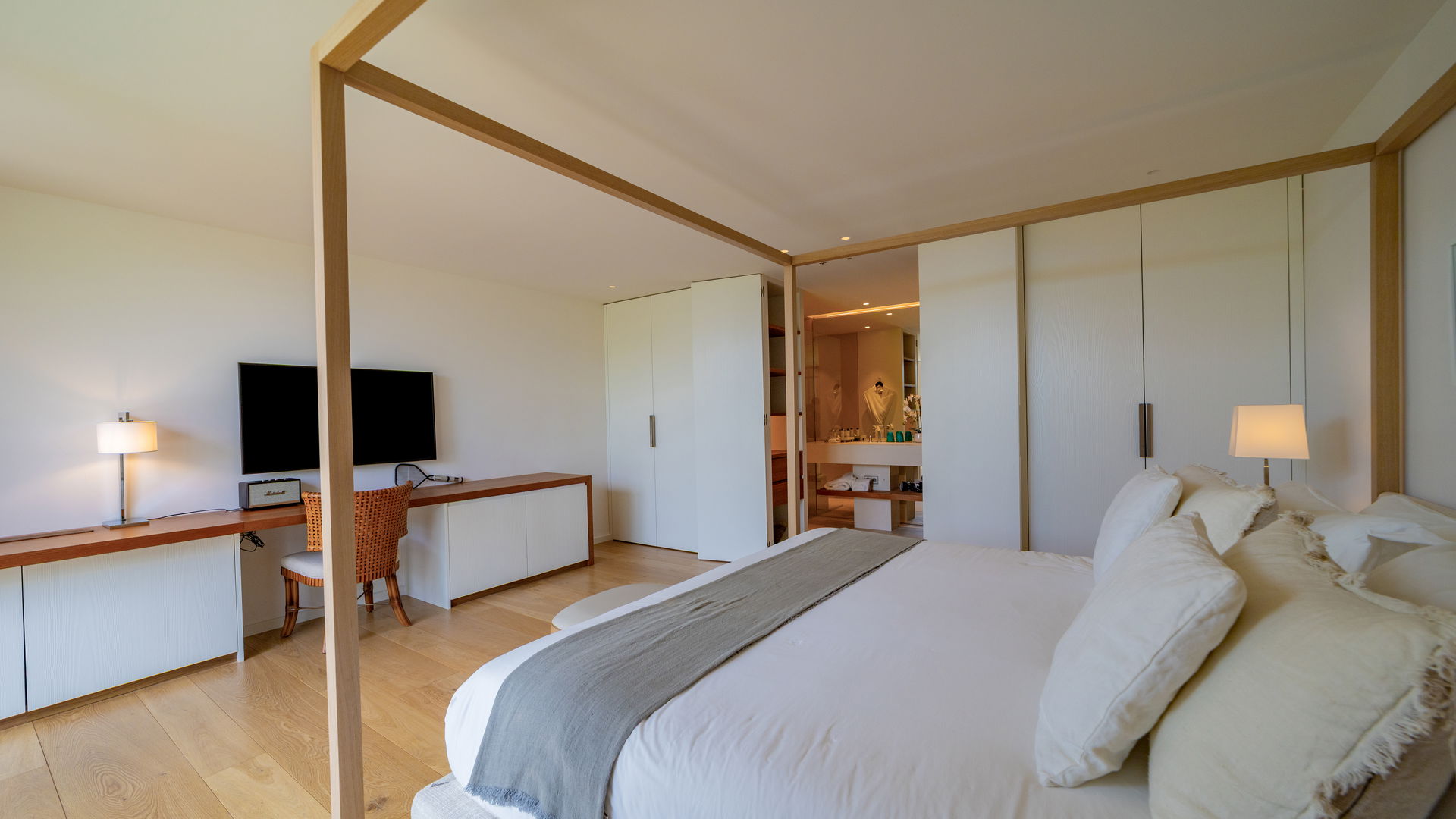 BEDROOM 4