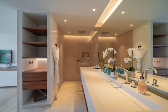 VILLA LES ROCHES BEDROOM4 6