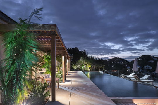 VILLA LES ROCHES BY NIGHT 1