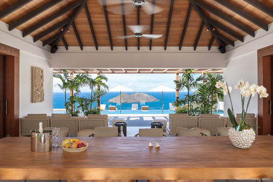 VILLA LES ROCHES KITCHEN & DINING AREA 3