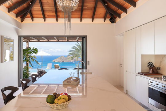 VILLA LES ROCHES KITCHEN & DINING AREA 6
