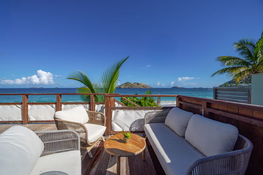 VILLA RAISINNIERS LIVING AREA 3