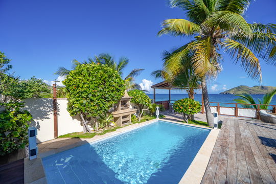 VILLA RAISINNIERS POOL & TERRACE 2