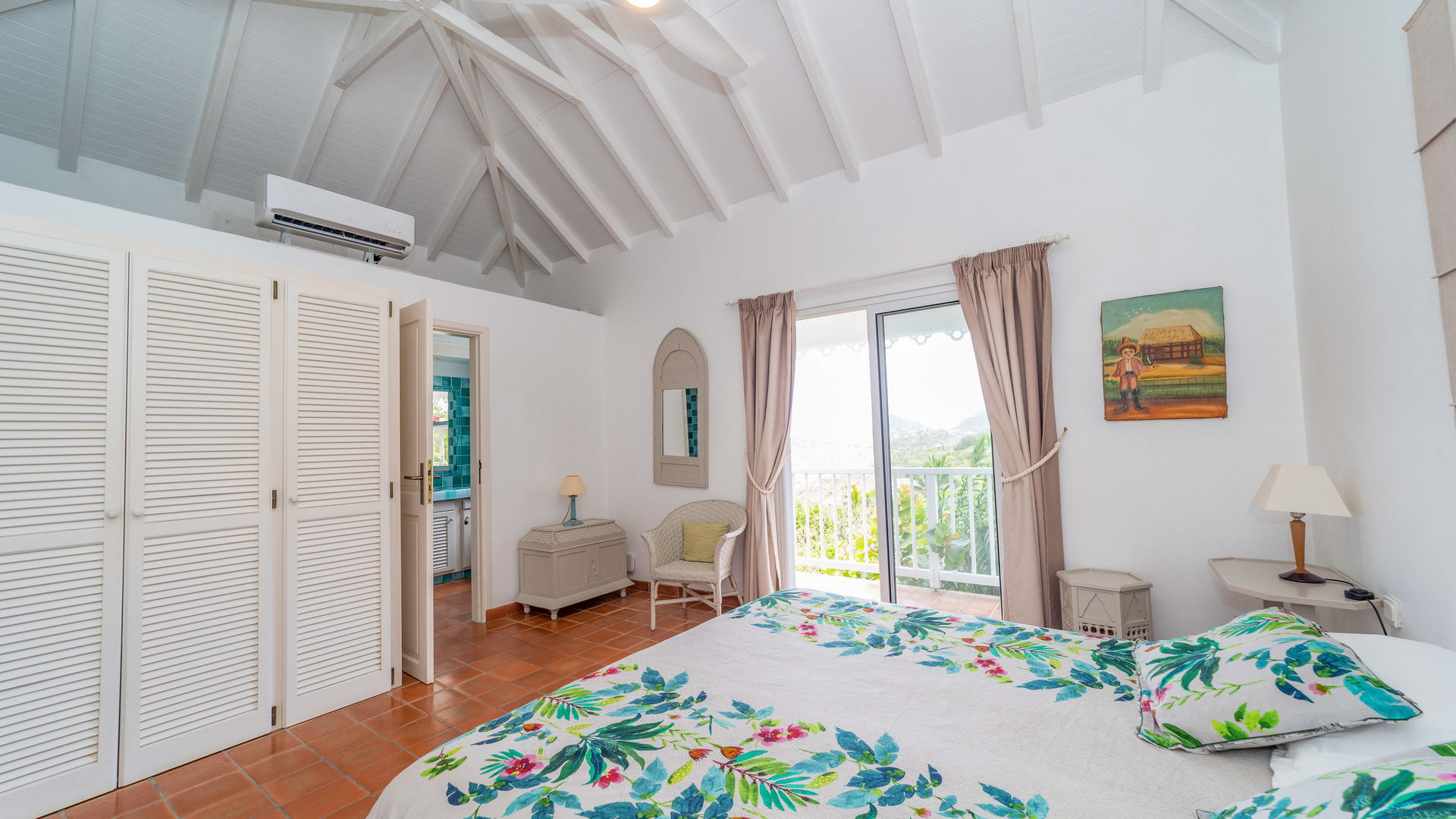 BEDROOM 2