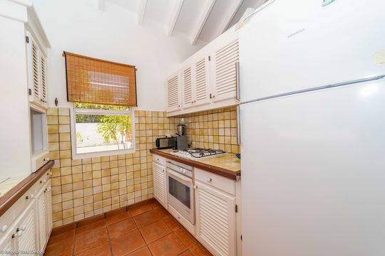 VILLA OPURE KITCHEN & DINING AREA 6