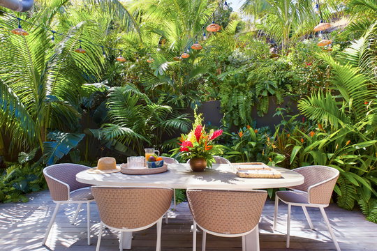 VILLA BRAHAMA KITCHEN & DINING AREA 19