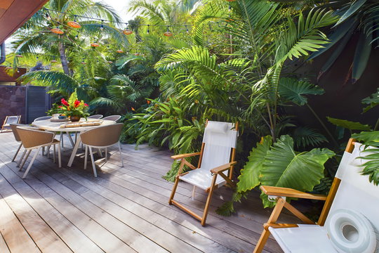 VILLA BRAHAMA KITCHEN & DINING AREA 22