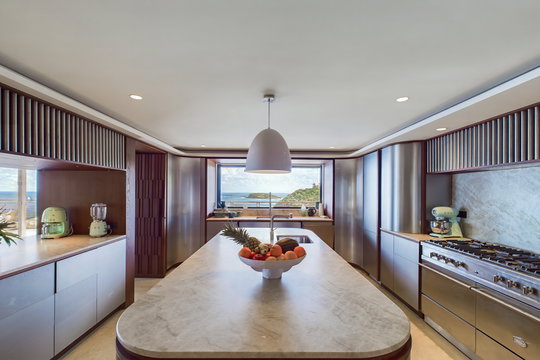 VILLA BRAHAMA KITCHEN & DINING AREA 5