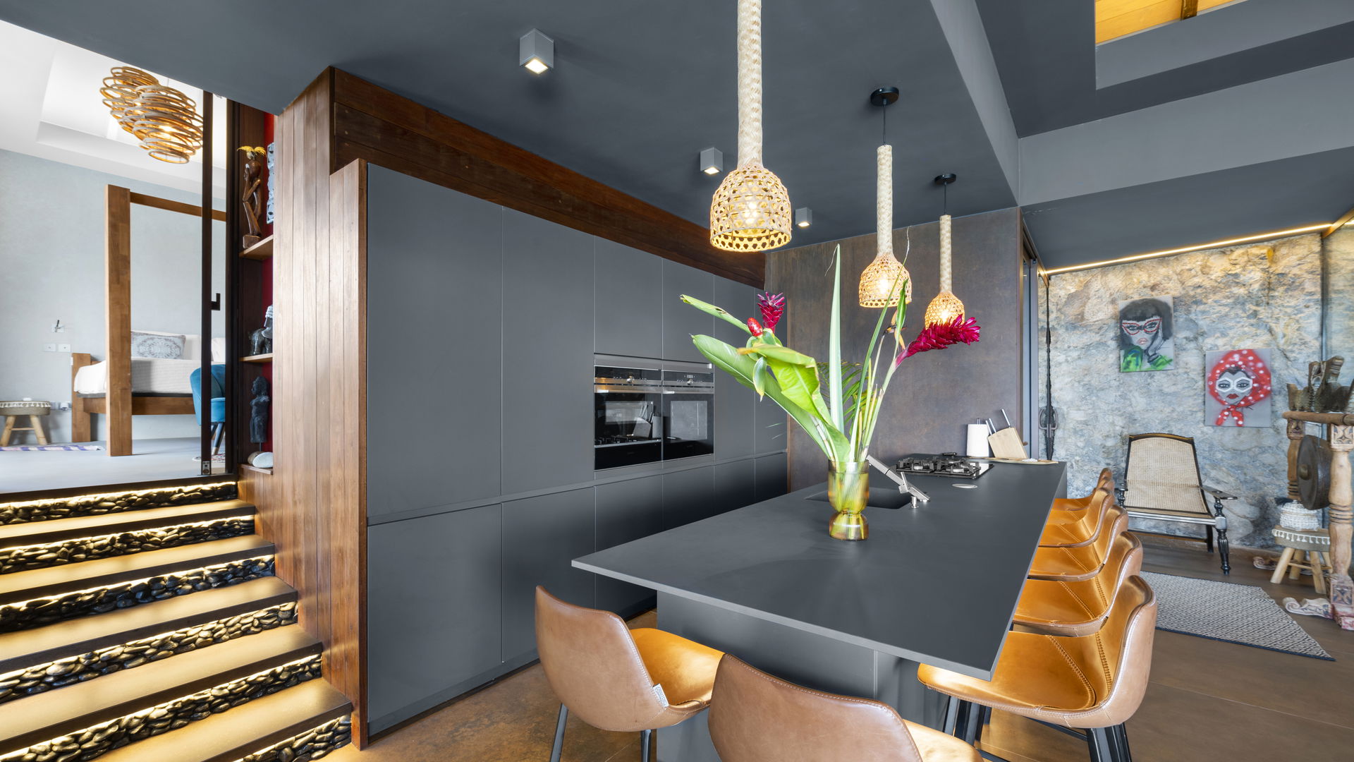 KITCHEN & DINING AREA