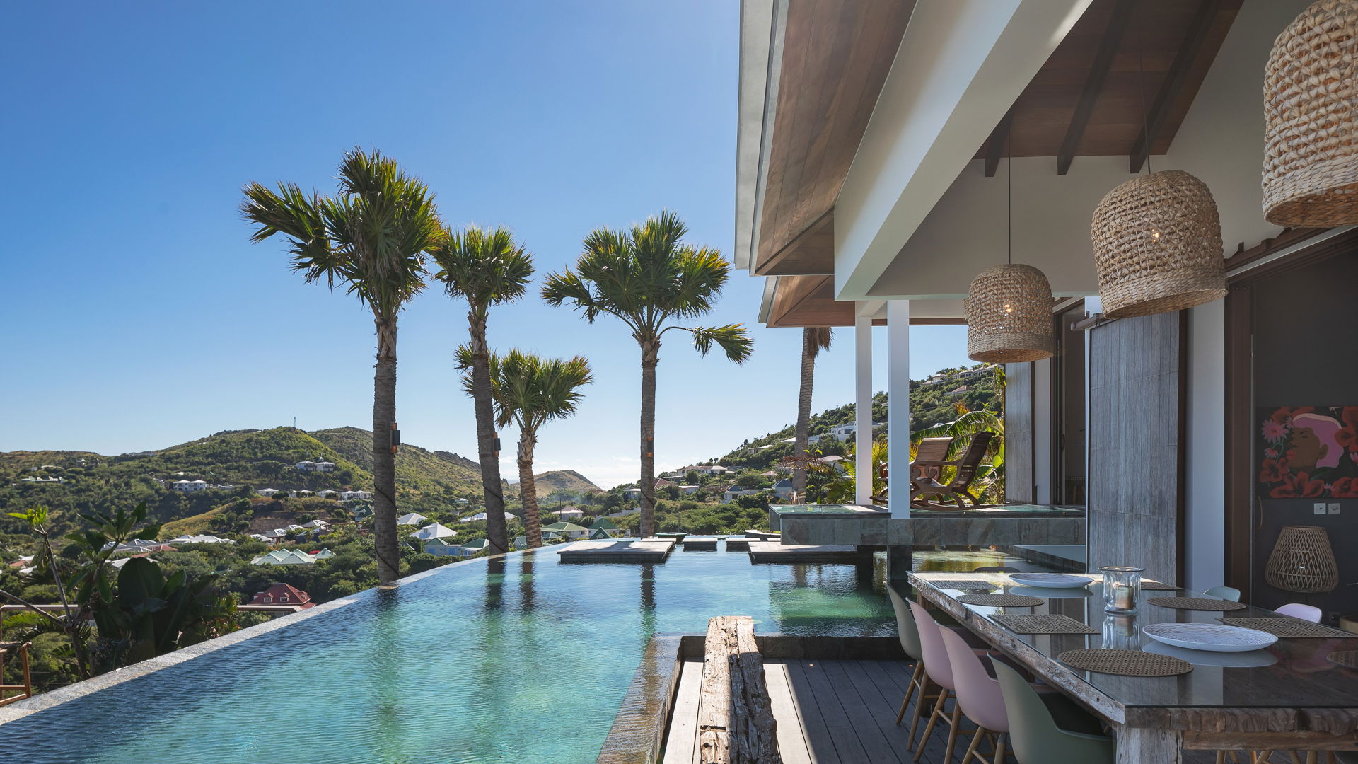 POOL & TERRACE