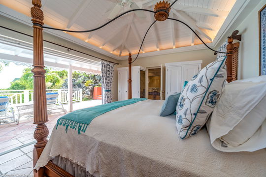 VILLA MANGO BEDROOM1 3