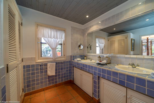 VILLA MANGO BEDROOM1 8