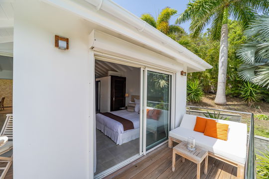 VILLA SAKURA BEDROOM1 4