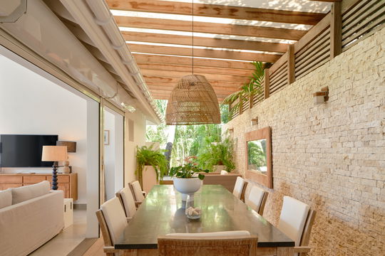 VILLA SAKURA KITCHEN & DINING AREA 1