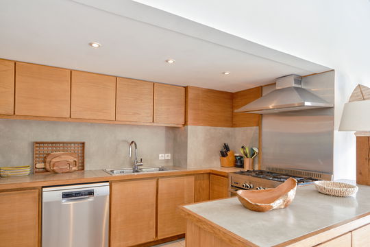 VILLA SAKURA KITCHEN & DINING AREA 4