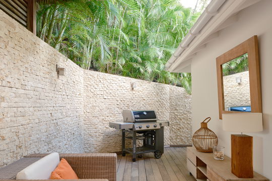 VILLA SAKURA KITCHEN & DINING AREA 6