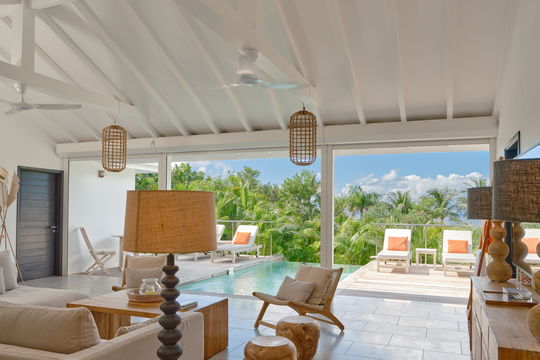 VILLA SAKURA LIVING AREA 2