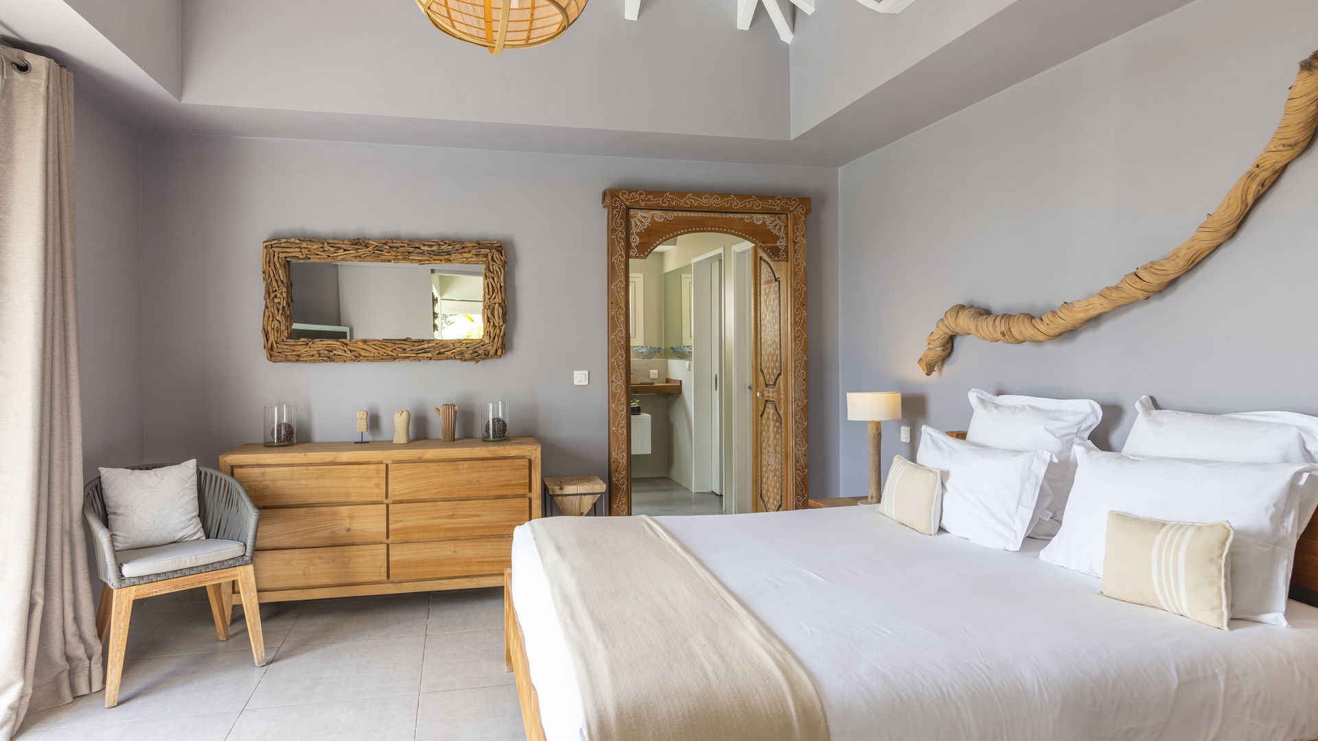 BEDROOM 1