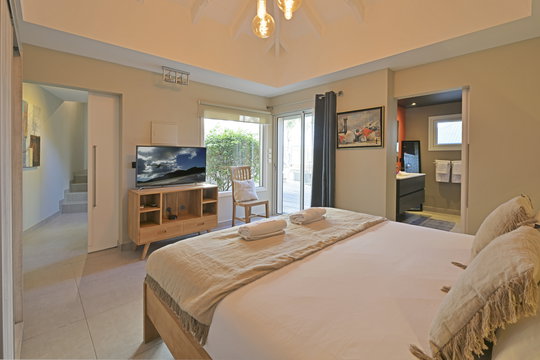 VILLA BIKINI BEDROOM2 2.JPG