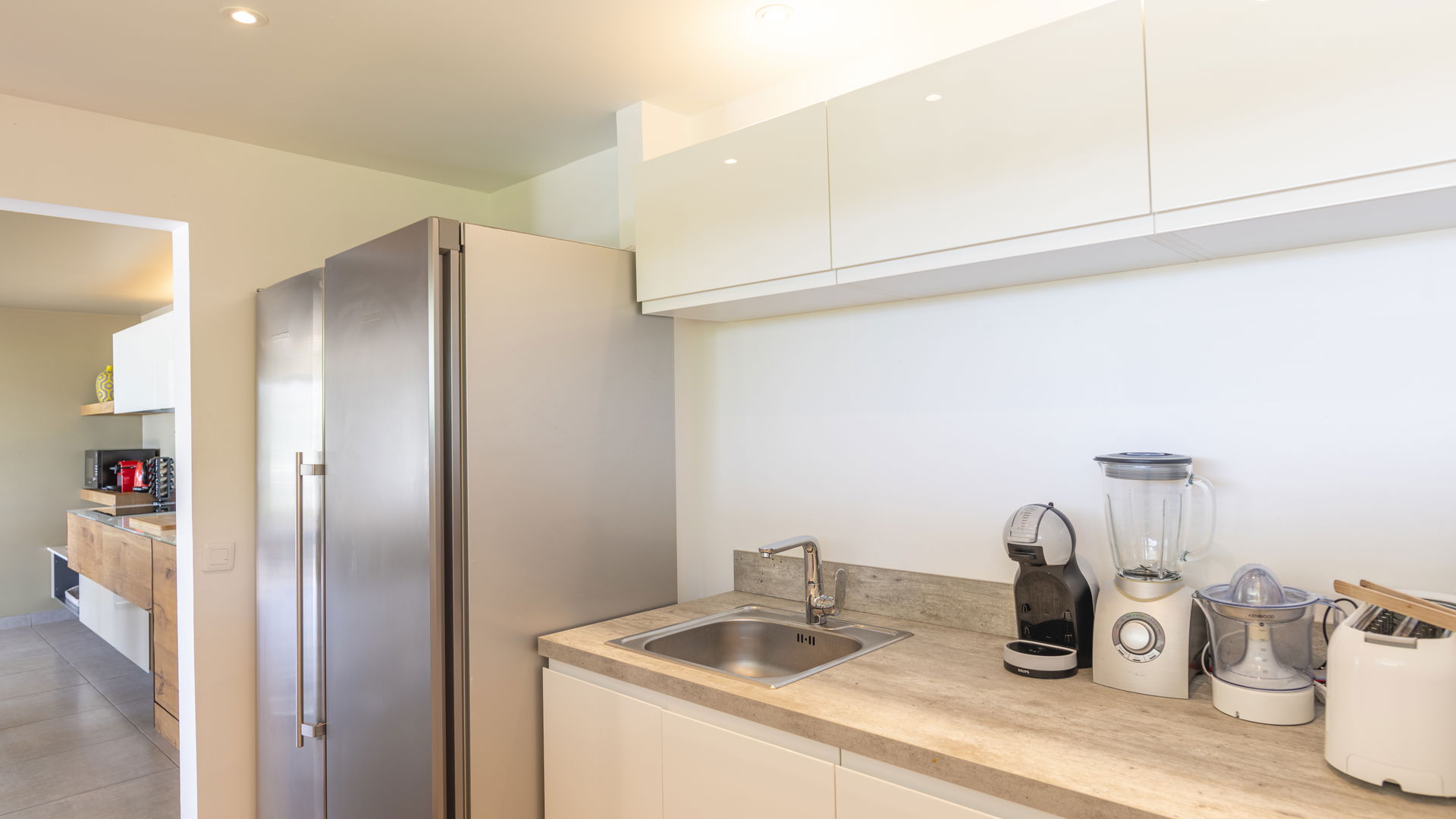 KITCHEN & DINING AREA