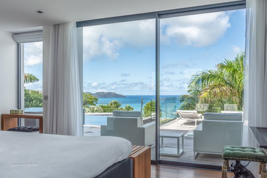 VILLA GOLDEN PALM BEDROOM1 3
