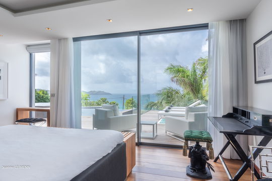 VILLA GOLDEN PALM BEDROOM1 4
