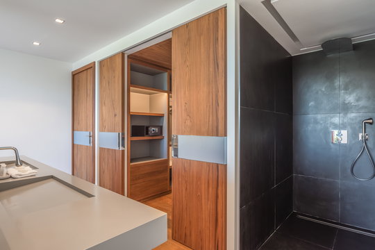 VILLA GOLDEN PALM BEDROOM4 5